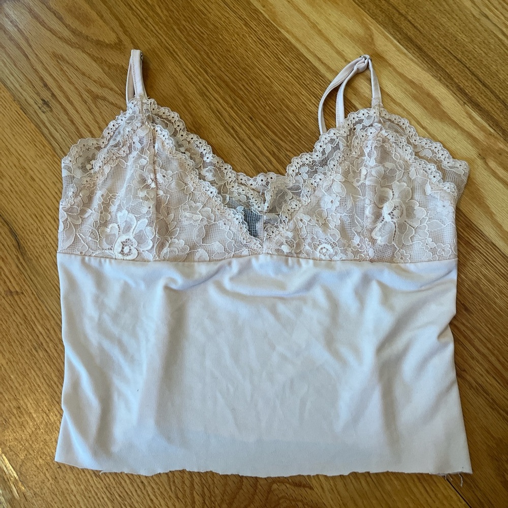 Medium tank top forever 21 light pink lace going out